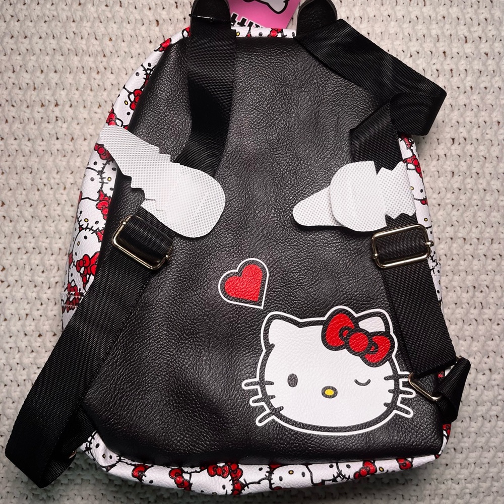 Hello Kitty Mini Backpack - Picture 2 of 8
